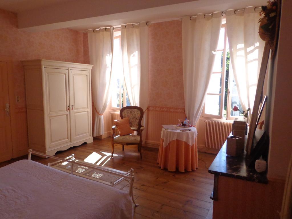 Bed and Breakfast Domaine De Paguy Betbezer Exterior foto